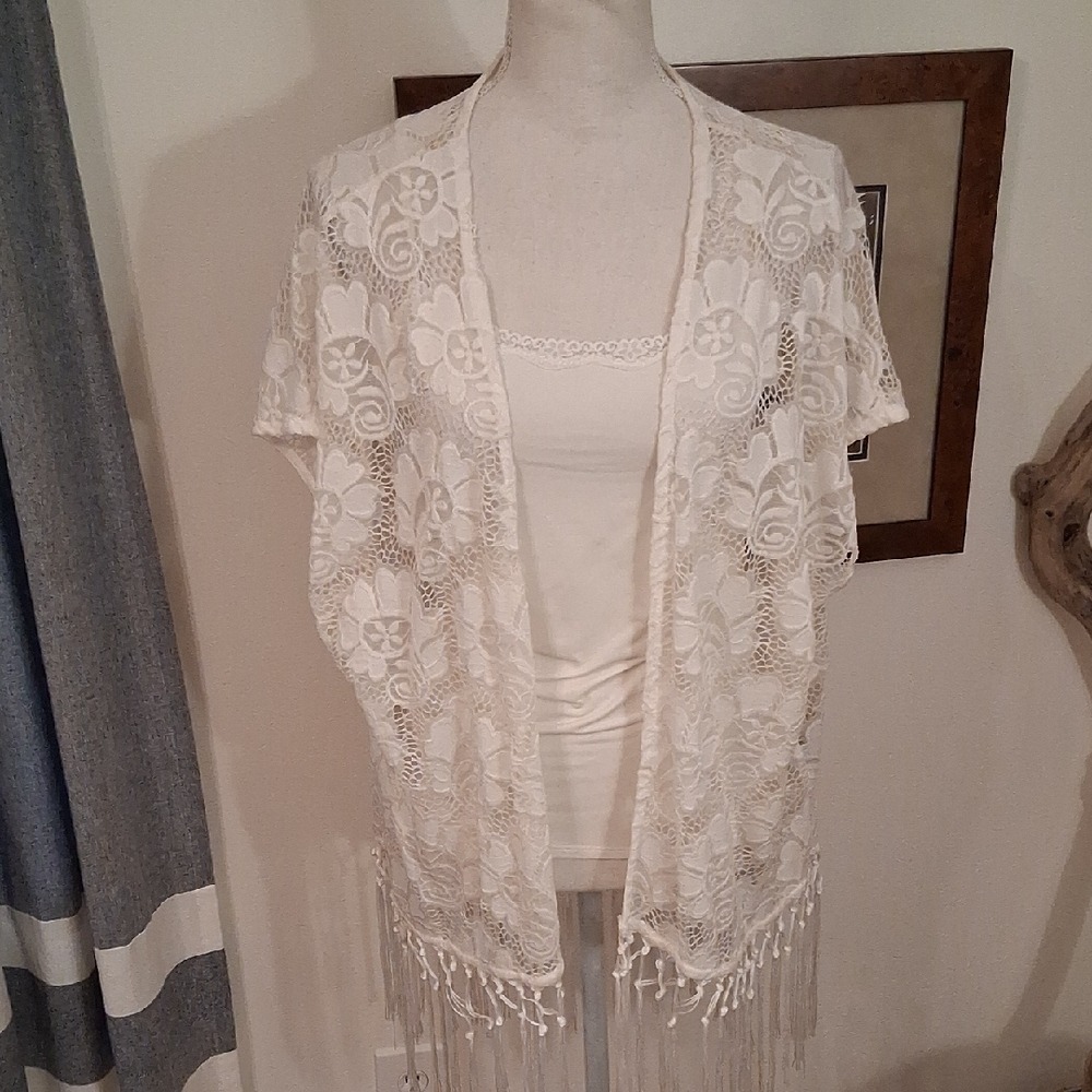 Elegant Lace Kimono Cardigan